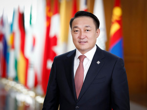 УИХ-ын гишүүн Д.Амарбаясгалангийн өмгөөлөгчид прокурорын дуудан ирүүлэх мэдэгдэх хуудсыг хүргүүлжээ